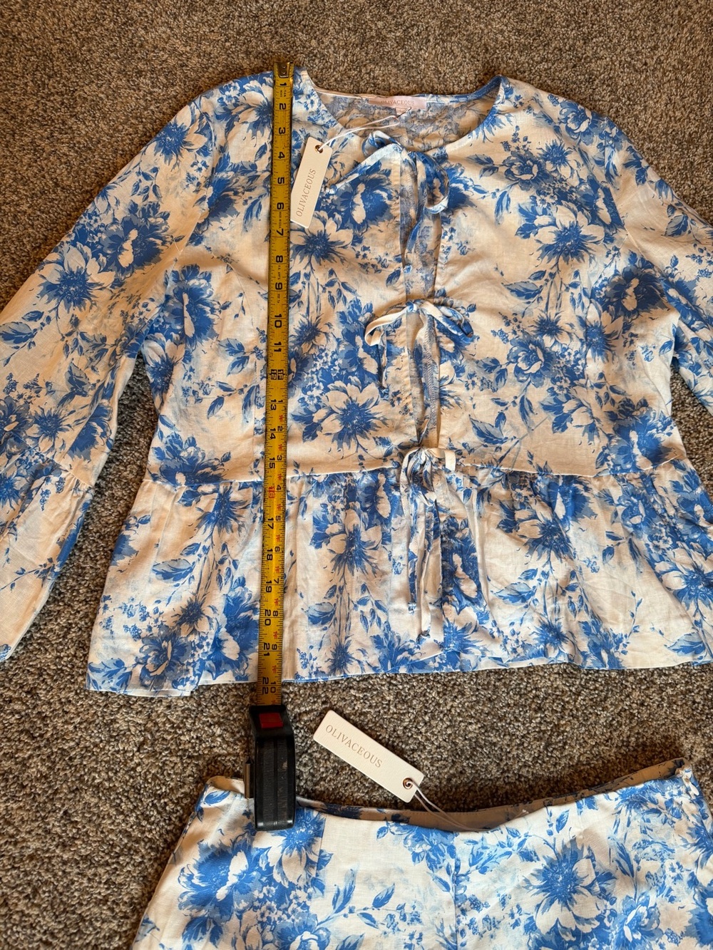 NWT Olivaceous Blue and White Floral Two-Piece Set Top & Shorts Sz L 100% Cotton - Picture 9 of 16